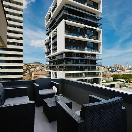 Modern With A Pool - By Welcomely * Calpe