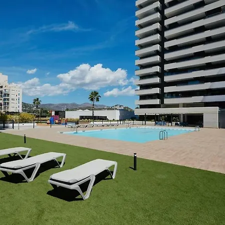 Modern With A Pool - By Welcomely Appartement *